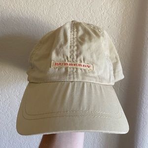 Burberry golf hat